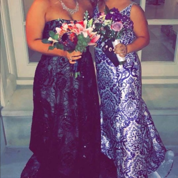 PROM DRESS - Picture 2 of 5